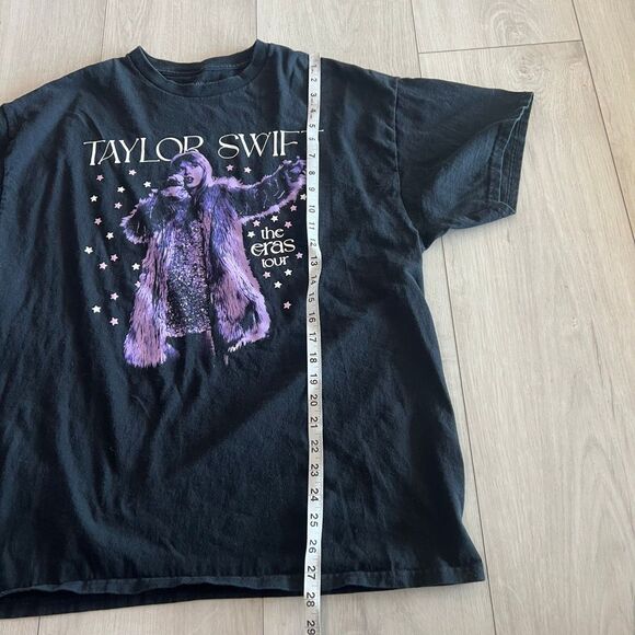 Taylor Swift Eras Tour Shirt size L - Picture 2 of 5